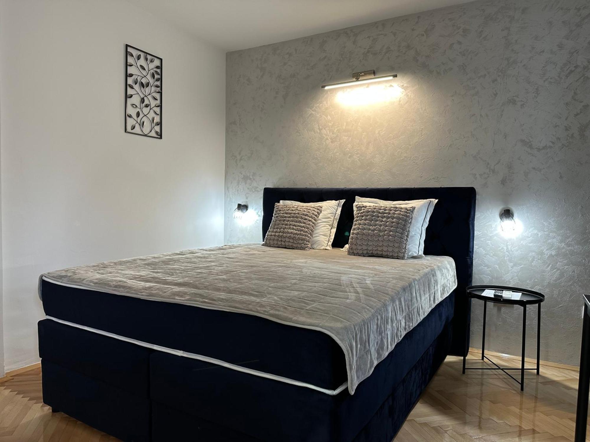 Aster Apartments Belgrado Esterno foto