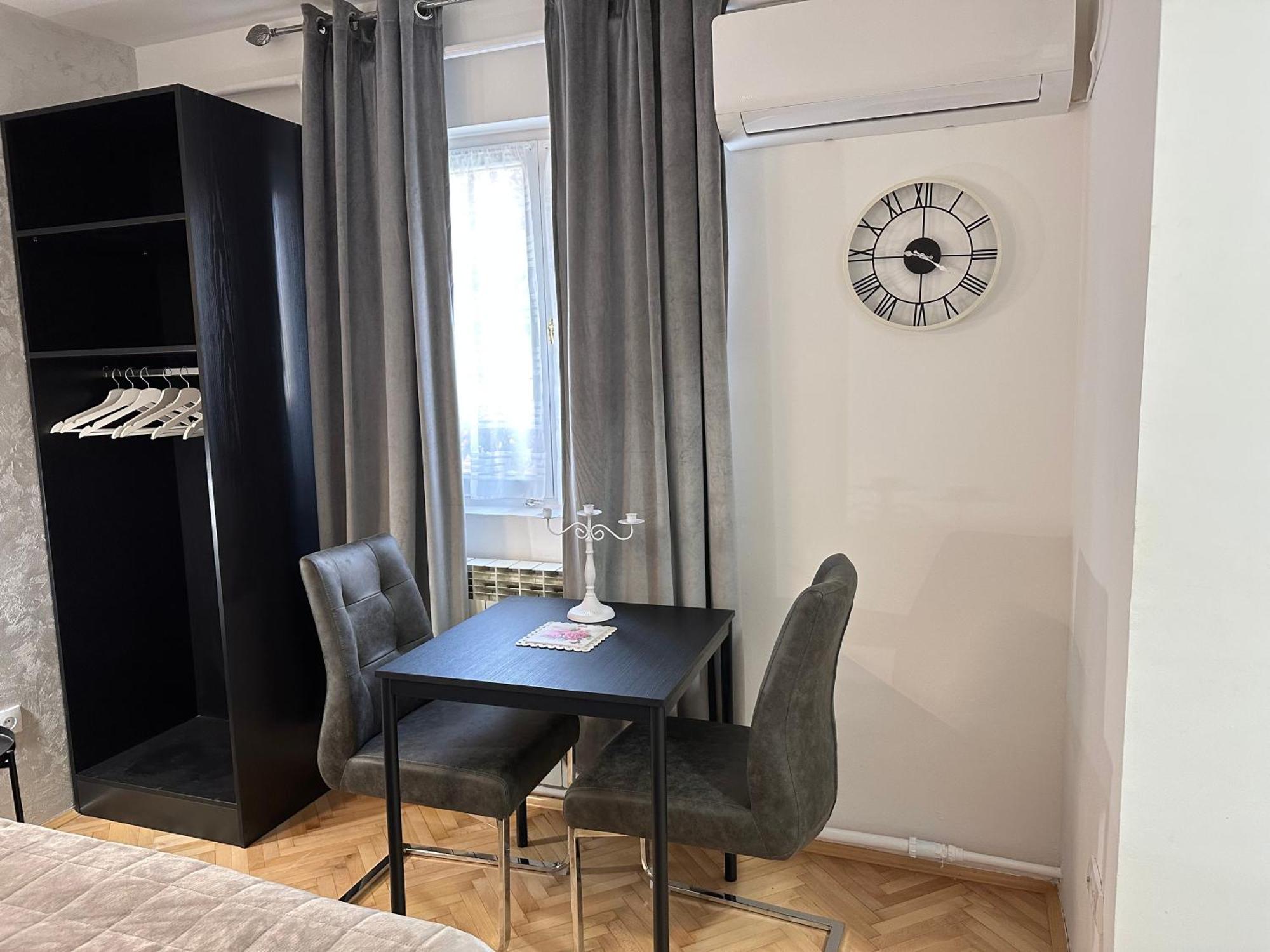 Aster Apartments Belgrado Esterno foto